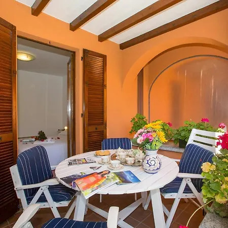 Sleeps 4 Apartman