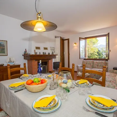 Sleeps 4 * Menaggio